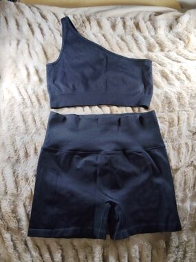 all in motion Black Ribbed One-Shoulder Active Set